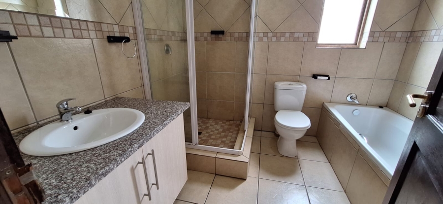 4 Bedroom Property for Sale in Xanadu Eco Park North West